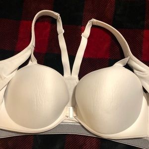 Victoria's Secret Intimates & Sleepwear - Victoria’s Sport knockout bra 34D Victoria's Secret Intimates & Sleepwear - Victoria’s Sport knockout bra 34D